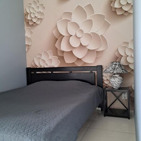 Apartment On Tytova 8 Dnipro Extérieur photo
